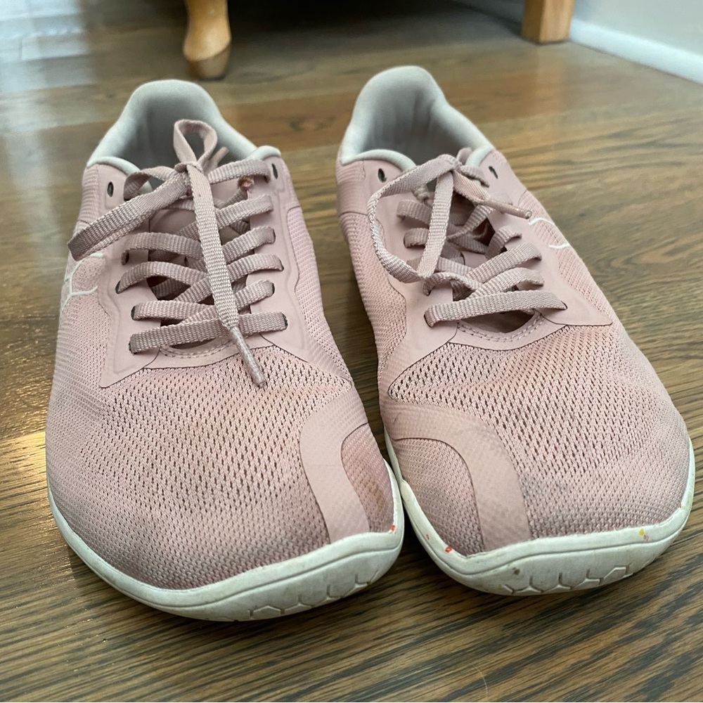 Vivobarefoot Geo Racers size 39
